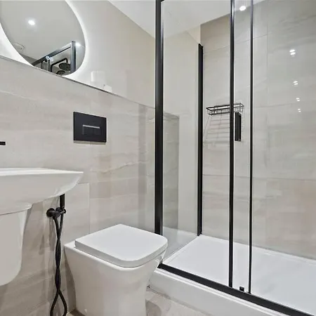 Stylish Retreat In Leeds *