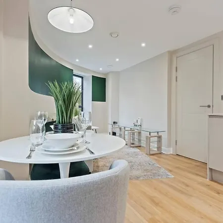 Stylish Retreat In Leeds Apartment